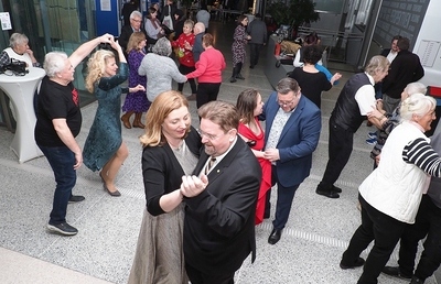 Der Marienstüberlball ist ein besonderer Festabend für Menschen, die am Rand der Gesellschaft stehen und deren Alltag von Sorgen geprägt ist.